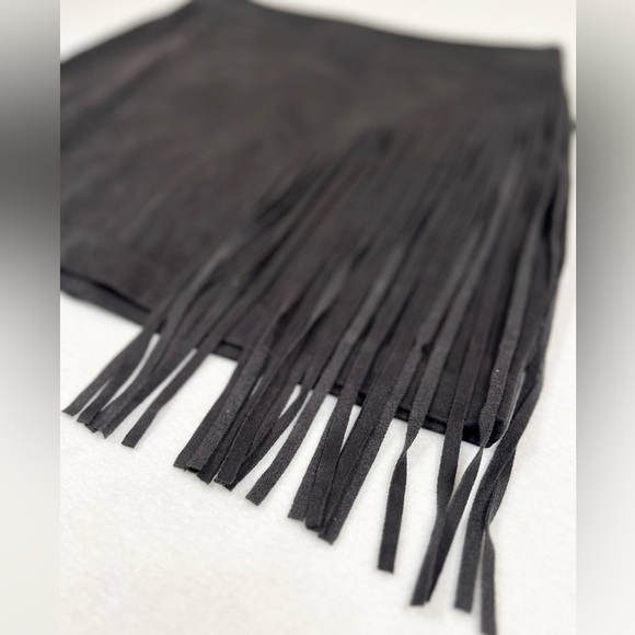 FOREVER 21 One Side Fringe Faux Suede Mini Skirt Cowgirl Western Fall Rodeo S - Picture 8 of 12